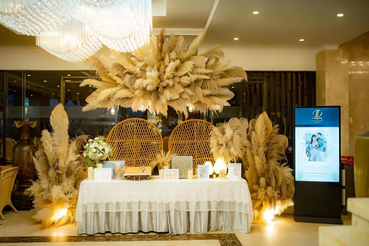 The Light Hotel נה טראנג