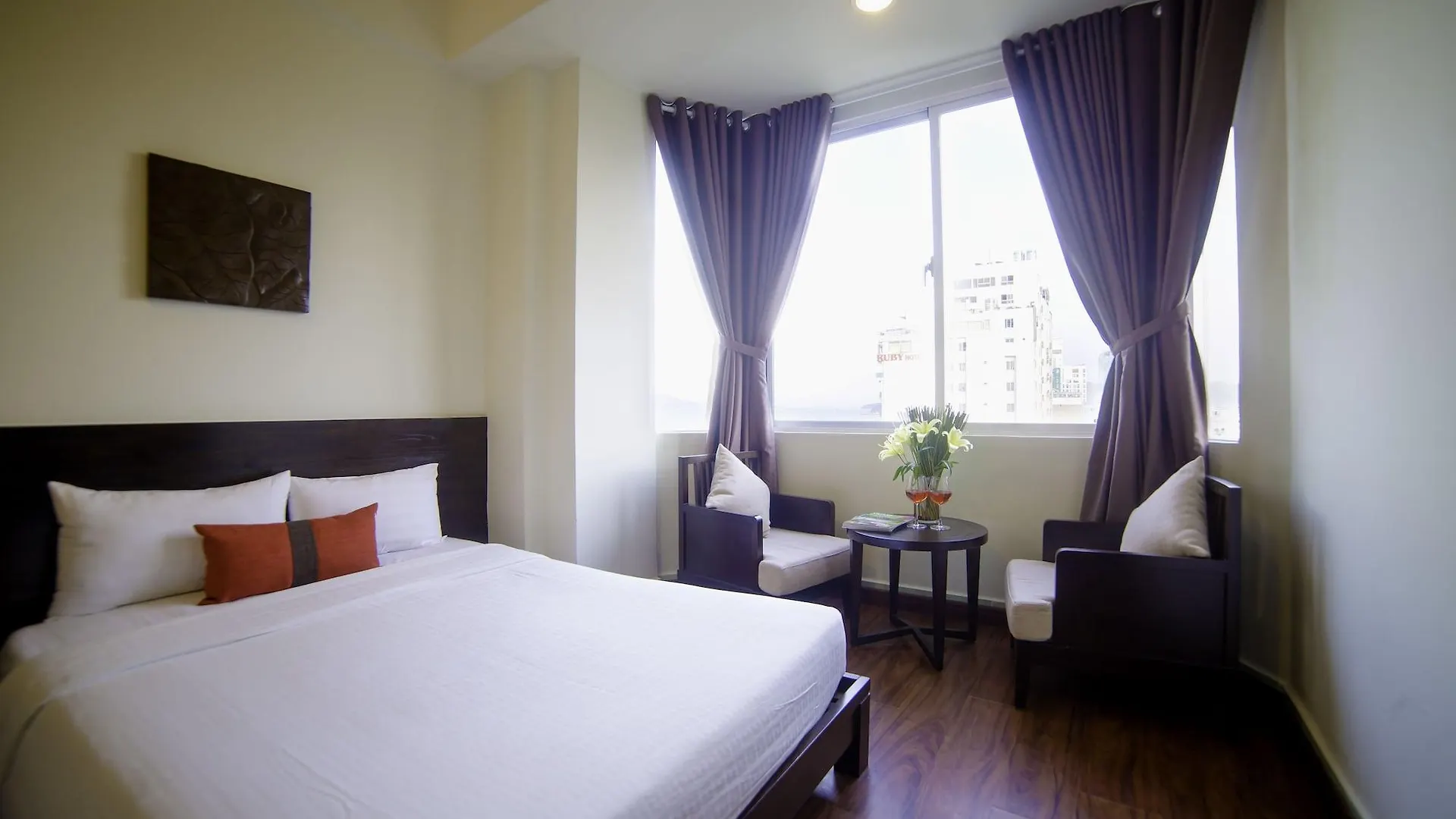 The Light Hotel Nha Trang