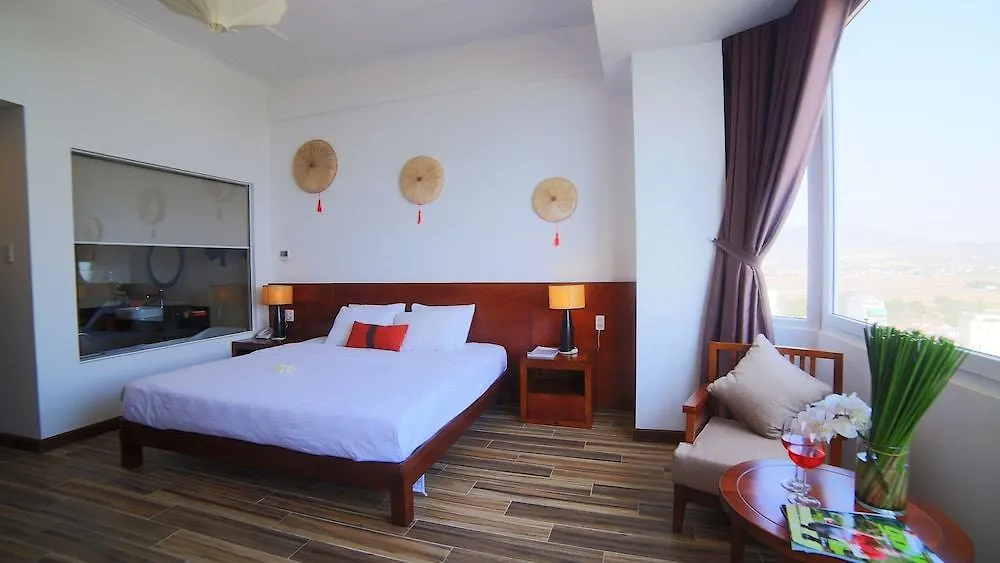 The Light Hotel Nha Trang 4*,  Vietnam