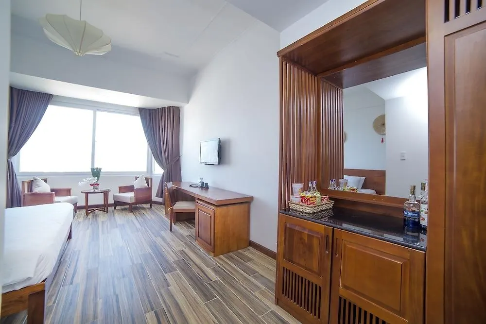 The Light Hotel Nha Trang