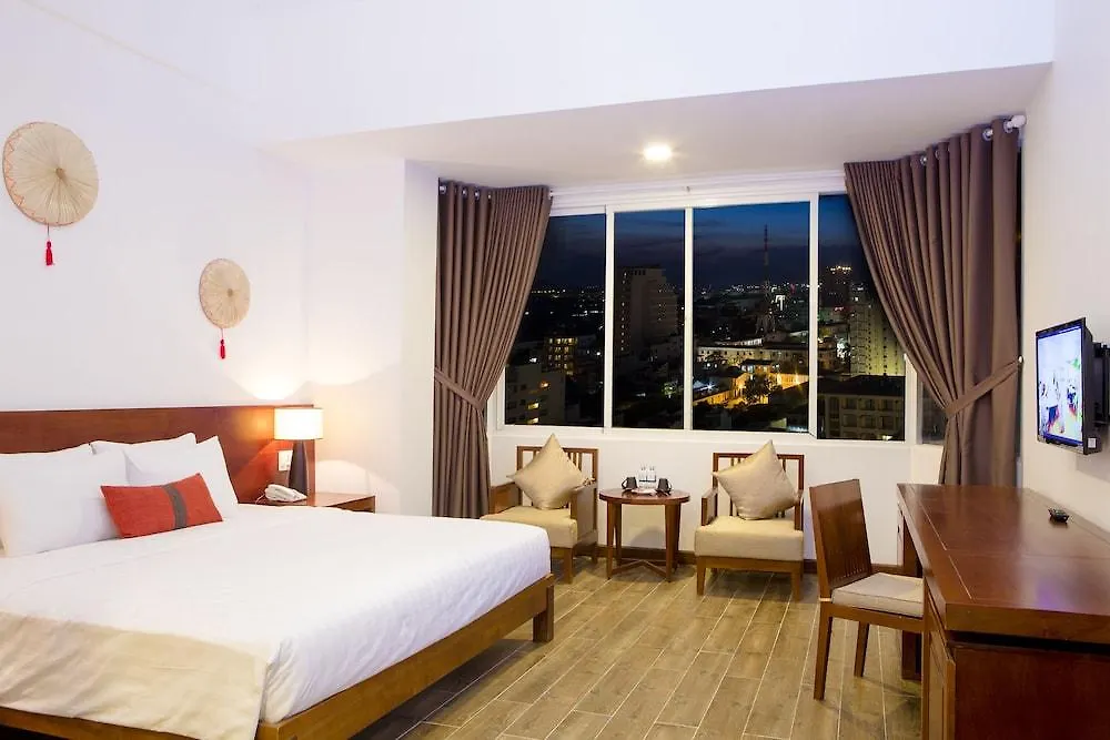 ****  The Light Hotel Nha Trang Vietnam