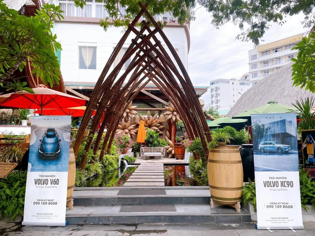 The Light Hotel Nha Trang
