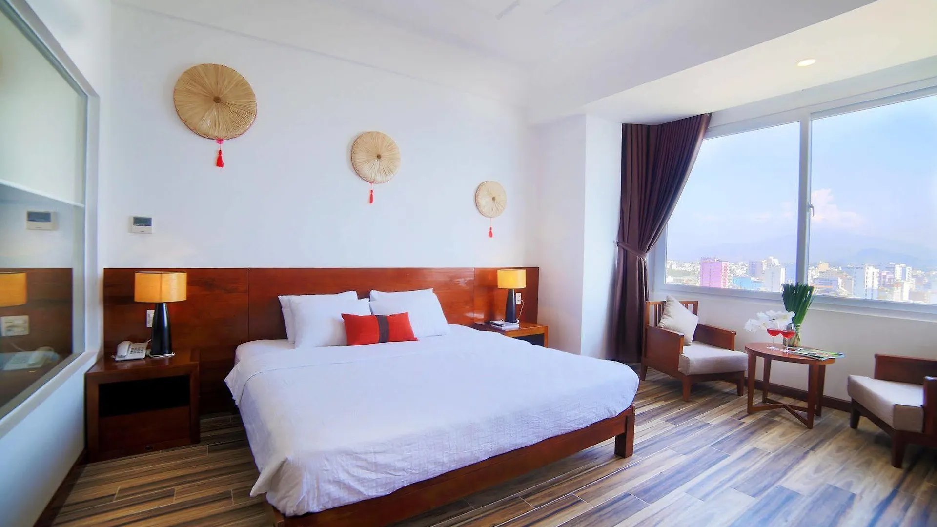 The Light Hotel Nha Trang